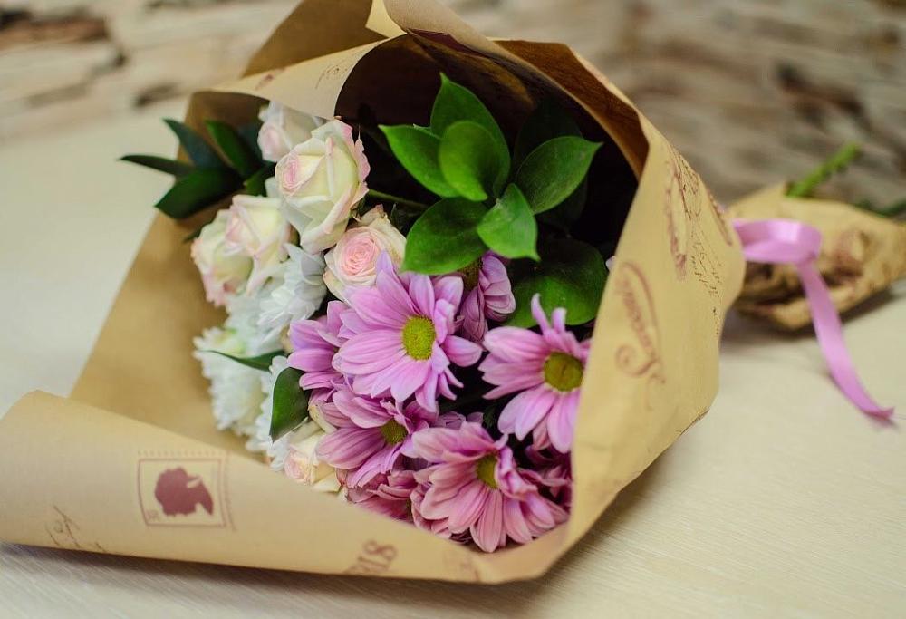 Букет цветов из: Розы и Хризантемы в Ленино Республика Крым