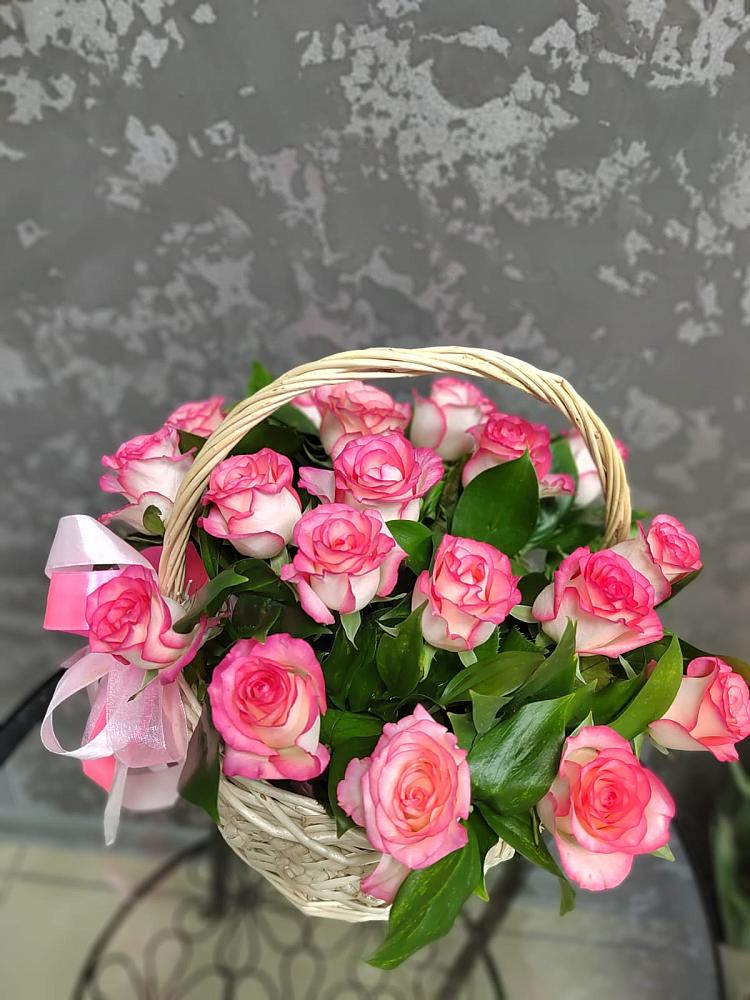 Цветочная композиция из Розы в корзине в Ленино Республика Крым