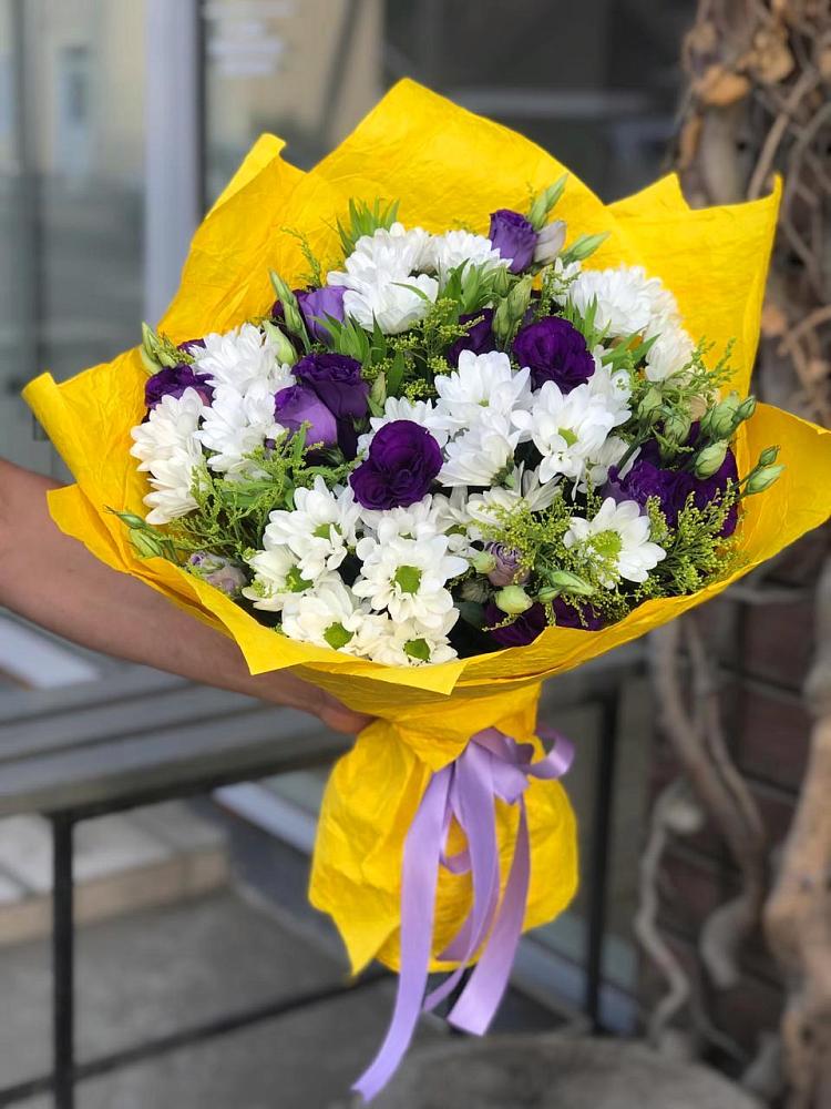 Букет цветов из: Ирисы, Хризантемы и Ромашки в Ленино Республика Крым